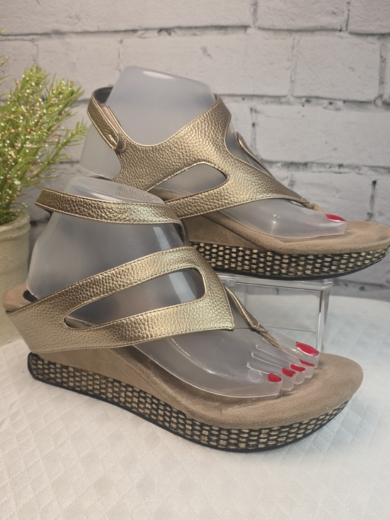 Modzori Shoes - MODZORI WOMENS ZOEY 5 FLIPS REVERSABLE GOLD PEWTER THONG SANDAL WEDGE 9
